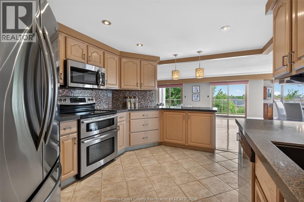 310 Village Grove Drive Unit# 413, Tecumseh, Ontario  N8N 4X7 - Photo 17 - 26013557