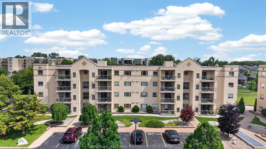 310 VILLAGE GROVE DRIVE Unit# 413, Tecumseh, Ontario