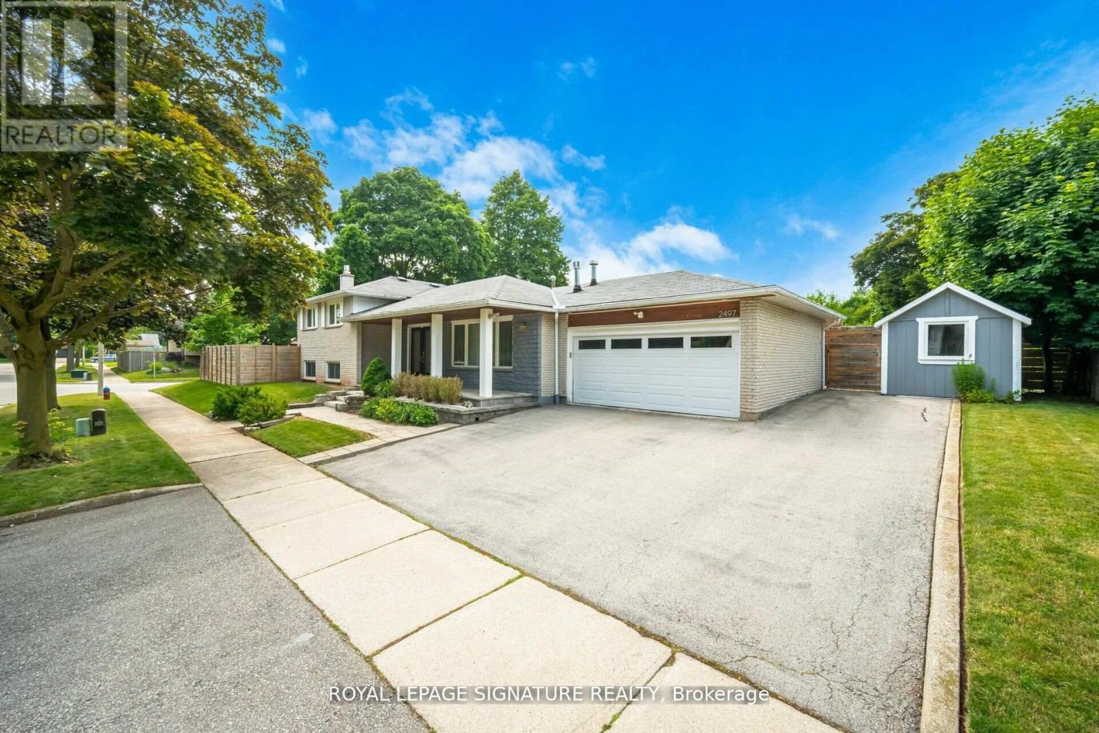 2497 Wyatt Street, Oakville, Ontario  L6L 2M7 - Photo 2 - W13420498