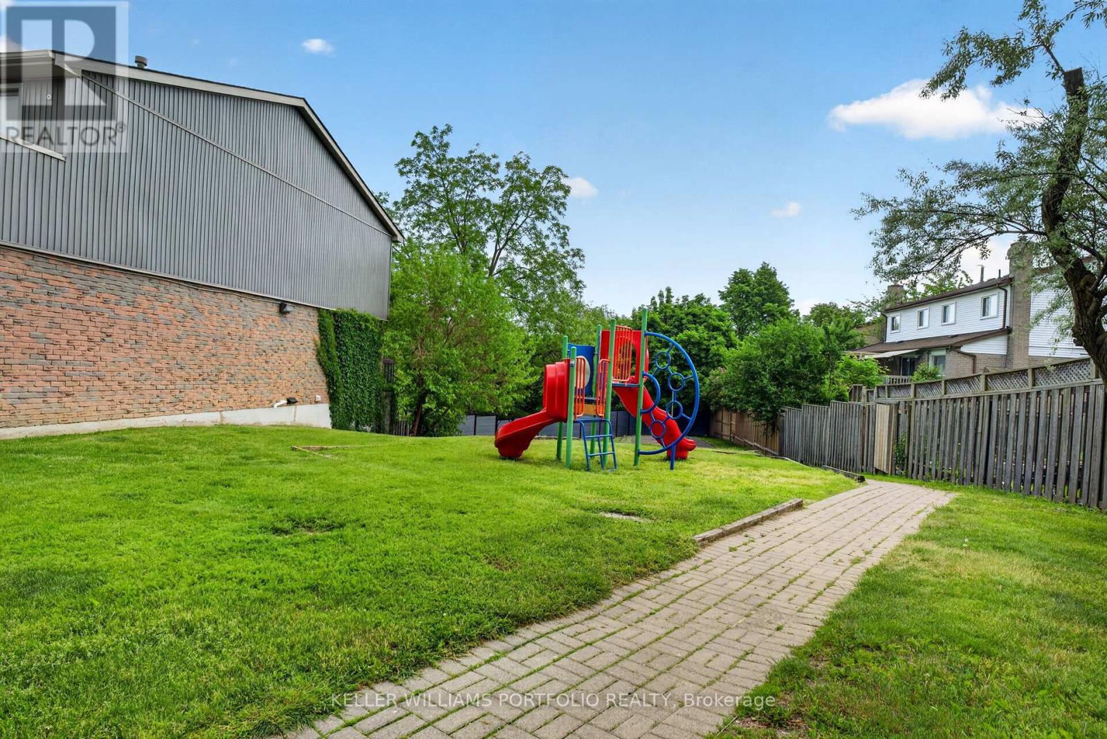 20 - 900 Dundas Street W, Mississauga, Ontario  L5C 3B3 - Photo 36 - W13420504