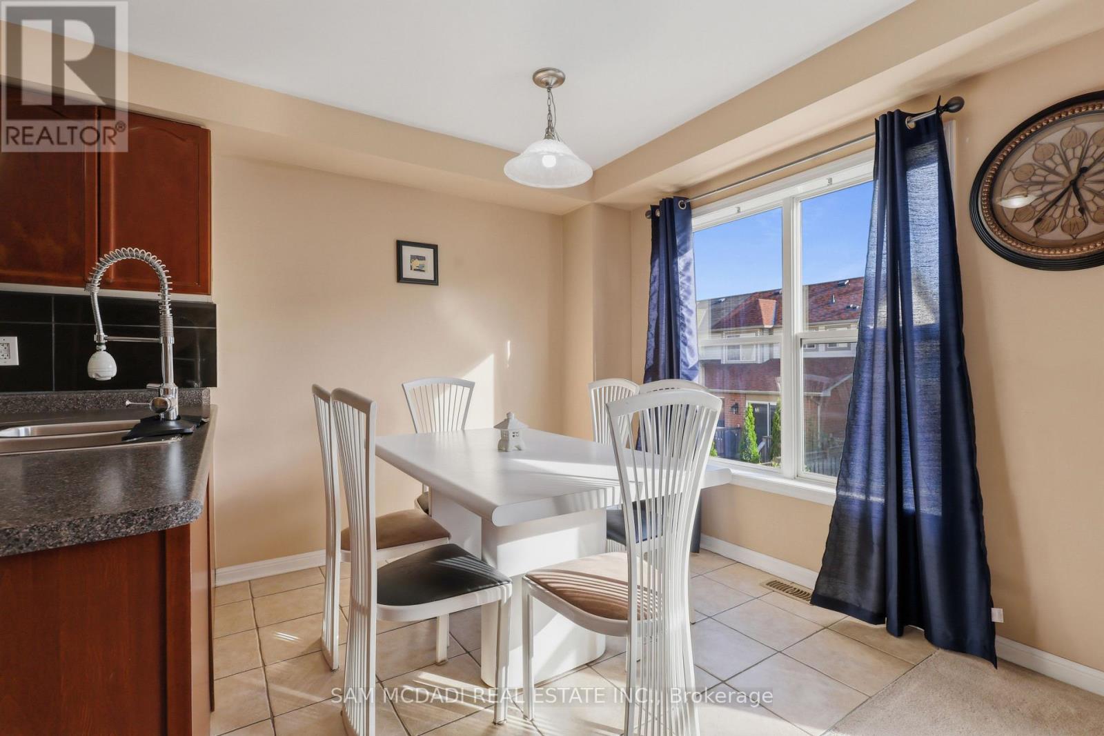 3086 Stornoway Circle, Oakville, Ontario  L6M 5J1 - Photo 10 - W13420534