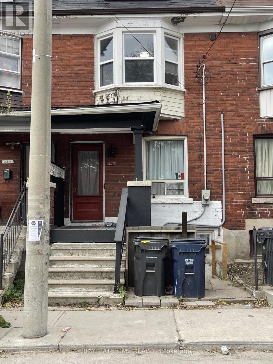 MAIN - 236 STRELLING ROAD, Toronto, Ontario