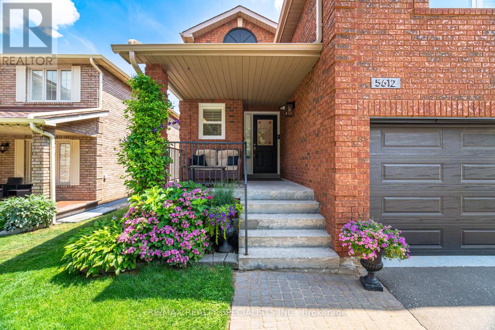 5612 Shillington Drive, Mississauga, Ontario  L5R 3N4 - Photo 3 - W13420574