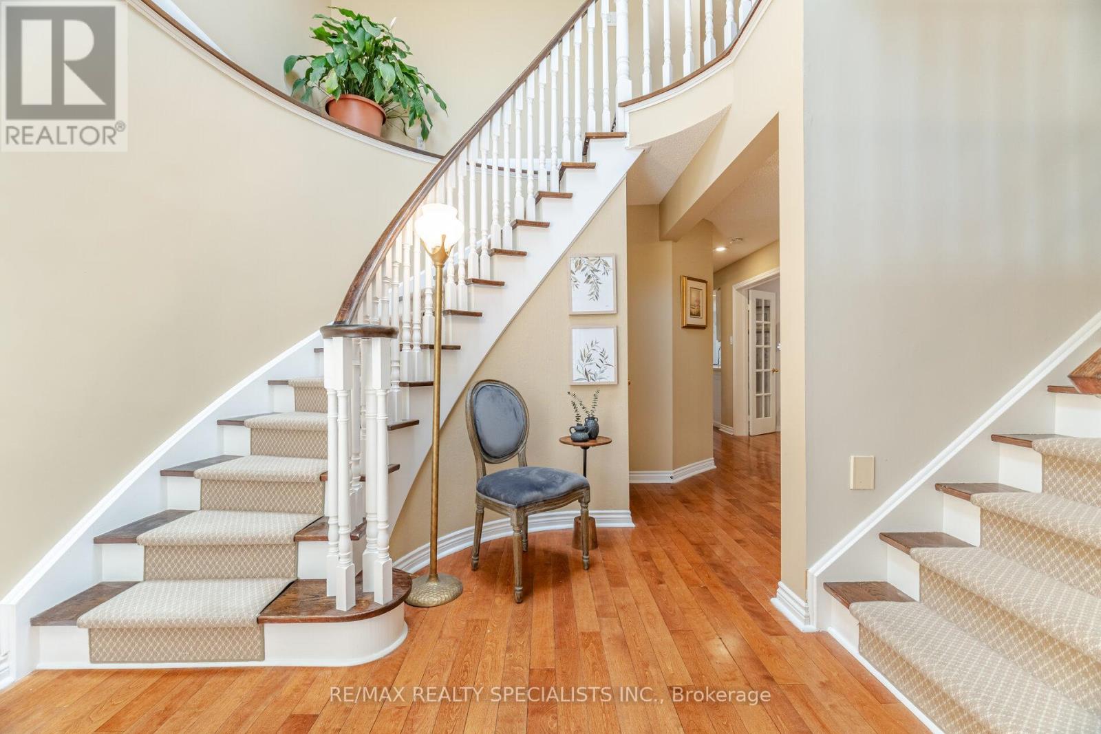 5612 Shillington Drive, Mississauga, Ontario  L5R 3N4 - Photo 4 - W13420574