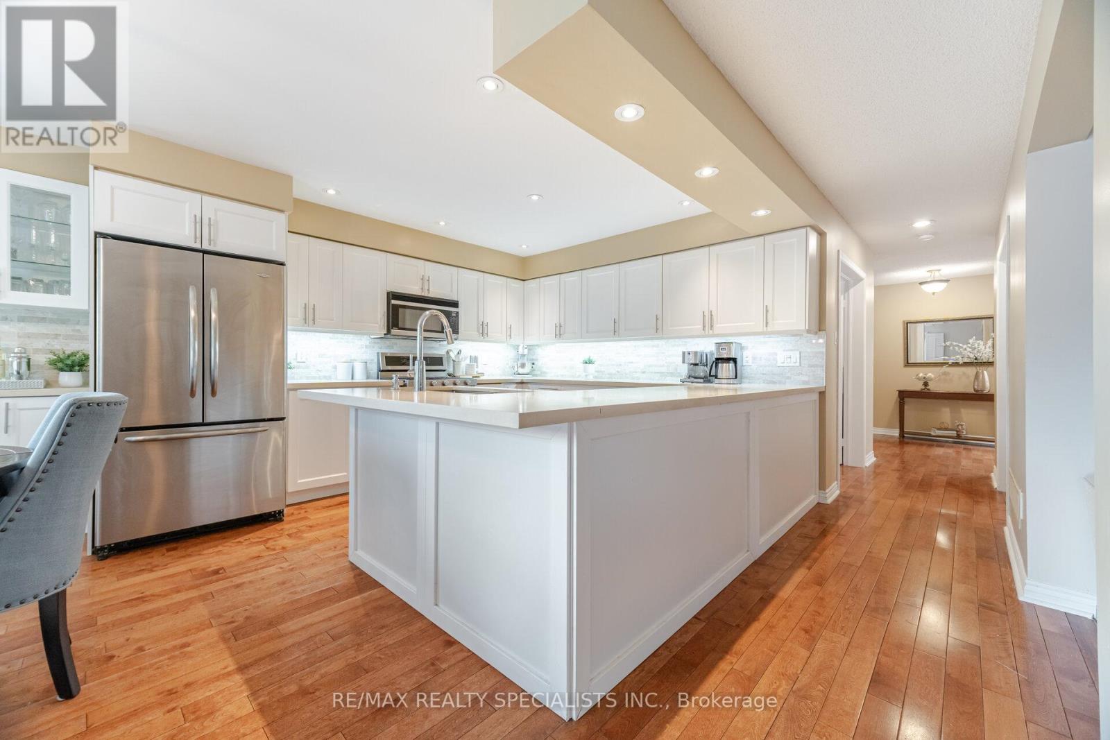 5612 Shillington Drive, Mississauga, Ontario  L5R 3N4 - Photo 6 - W13420574