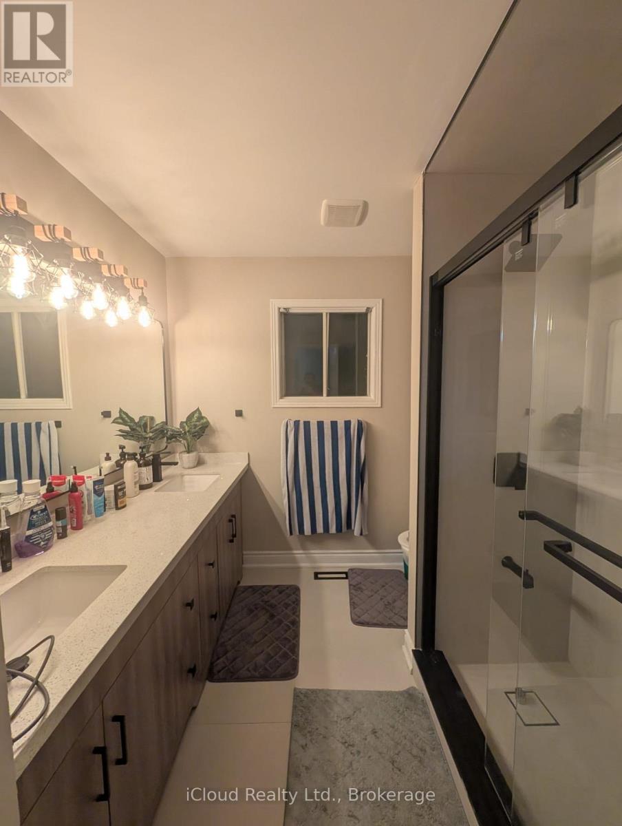 5470 Palmerston Crescent, Mississauga, Ontario  L5M 5Z8 - Photo 16 - W13420636