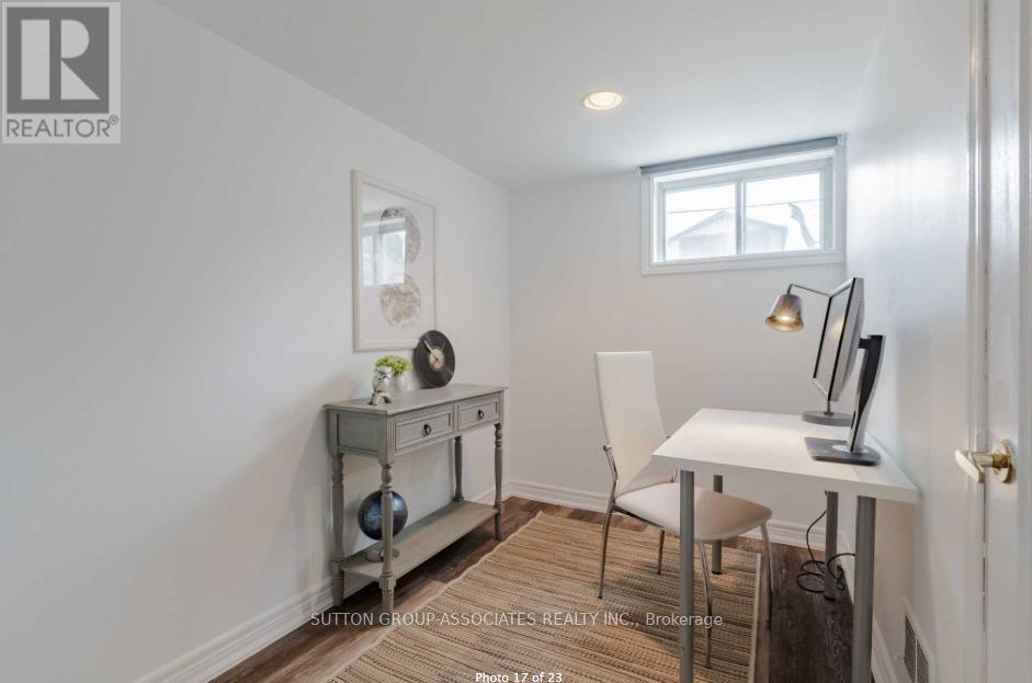Lower - 33 Hagar Avenue, Toronto, Ontario  M6N 3V1 - Photo 4 - W13420640