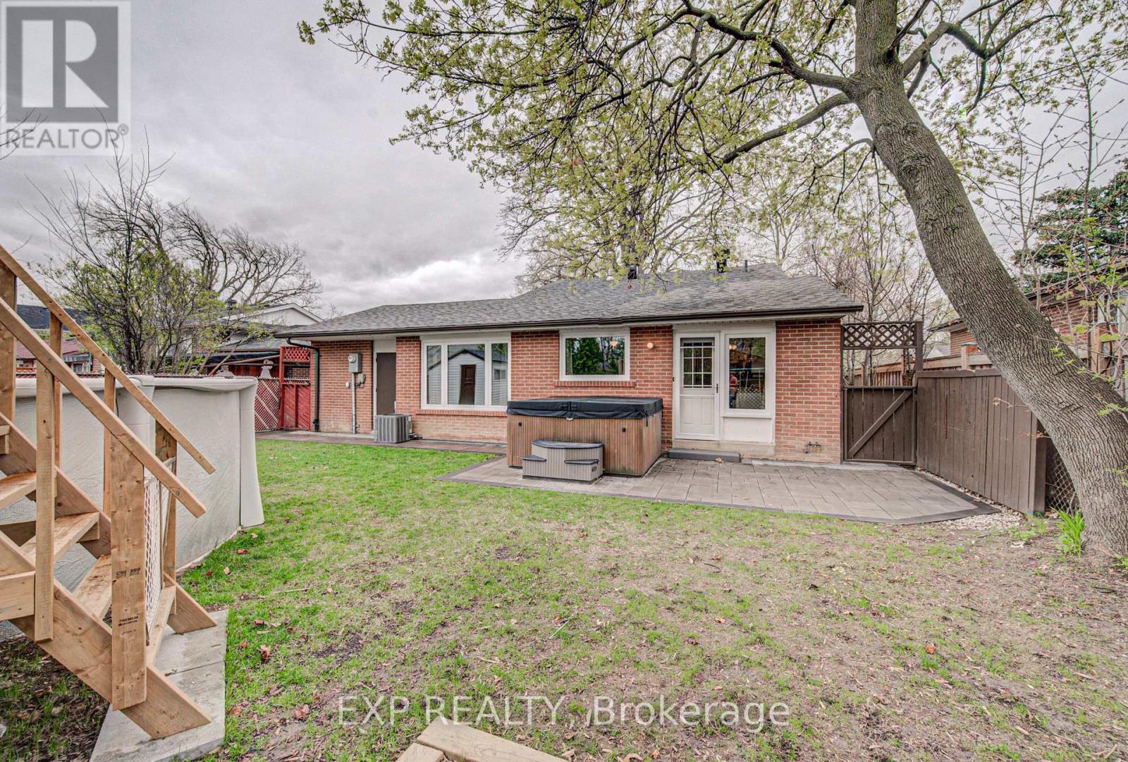 8 Sanford Crescent, Brampton, Ontario  L6X 2C3 - Photo 34 - W13122904