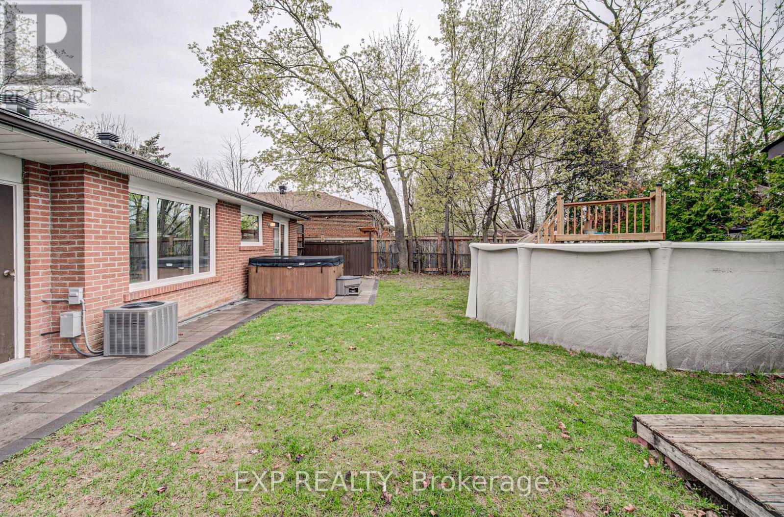 8 Sanford Crescent, Brampton, Ontario  L6X 2C3 - Photo 32 - W13122904