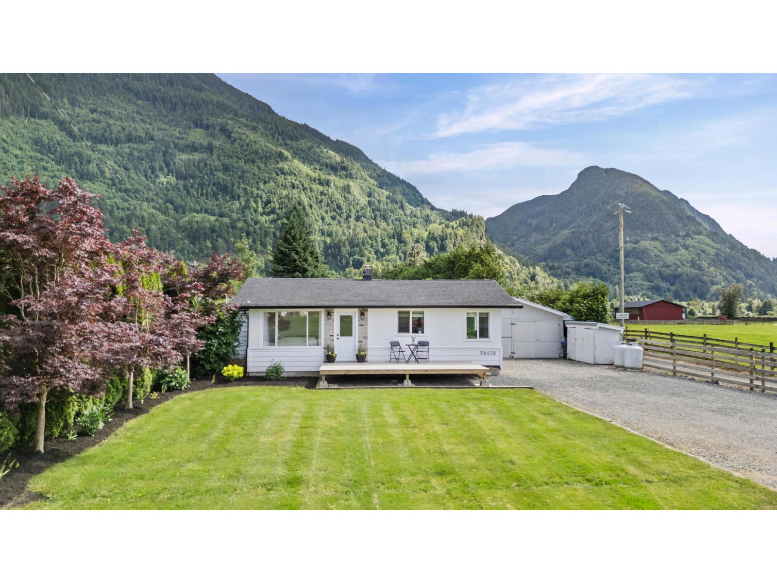 58458 Mckay Road, Laidlaw, Laidlaw, British Columbia  V0X 1L2 - Photo 2 - R3133077
