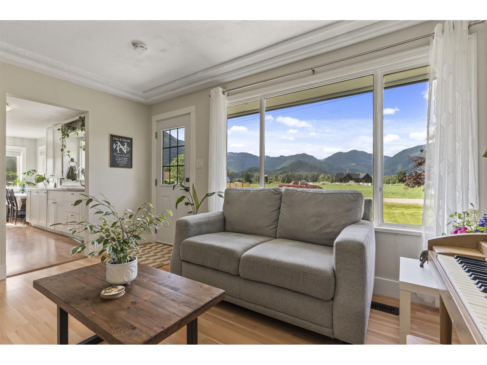 58458 Mckay Road, Laidlaw, Laidlaw, British Columbia  V0X 1L2 - Photo 4 - R3133077