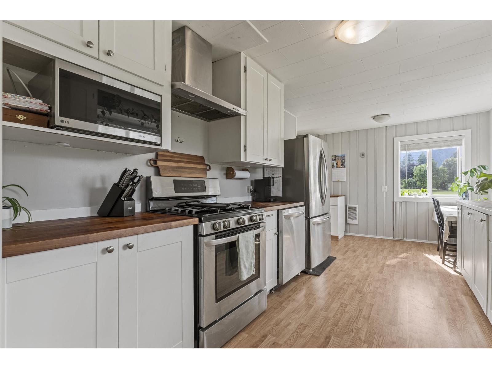 58458 Mckay Road, Laidlaw, Laidlaw, British Columbia  V0X 1L2 - Photo 10 - R3133077