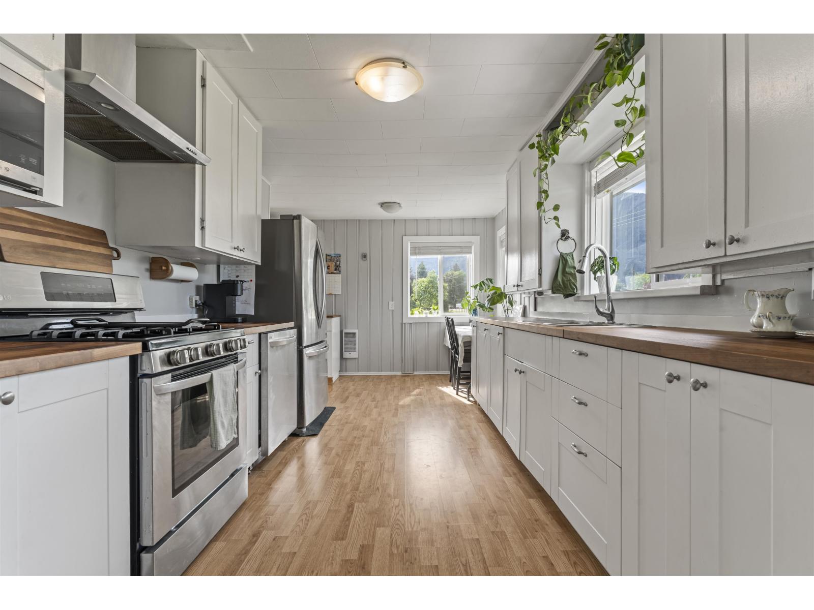 58458 Mckay Road, Laidlaw, Laidlaw, British Columbia  V0X 1L2 - Photo 7 - R3133077