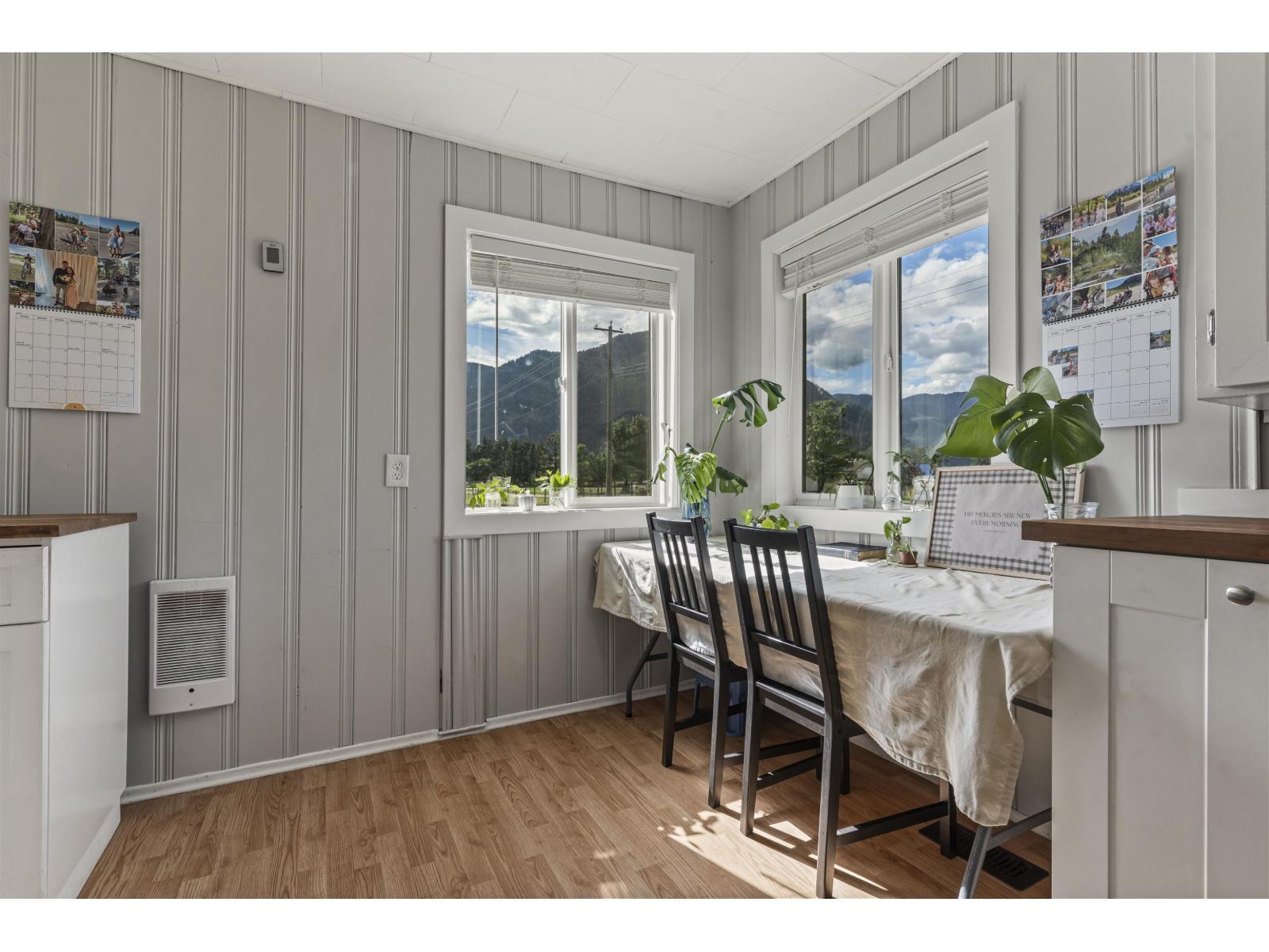 58458 Mckay Road, Laidlaw, Laidlaw, British Columbia  V0X 1L2 - Photo 11 - R3133077