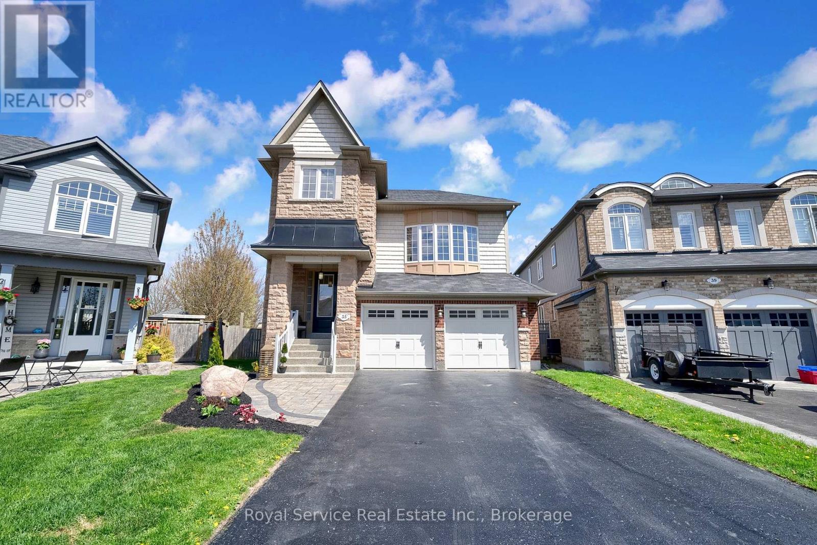 35 Alldread Crescent, Clarington, Ontario  L1B 0C2 - Photo 5 - E13420880