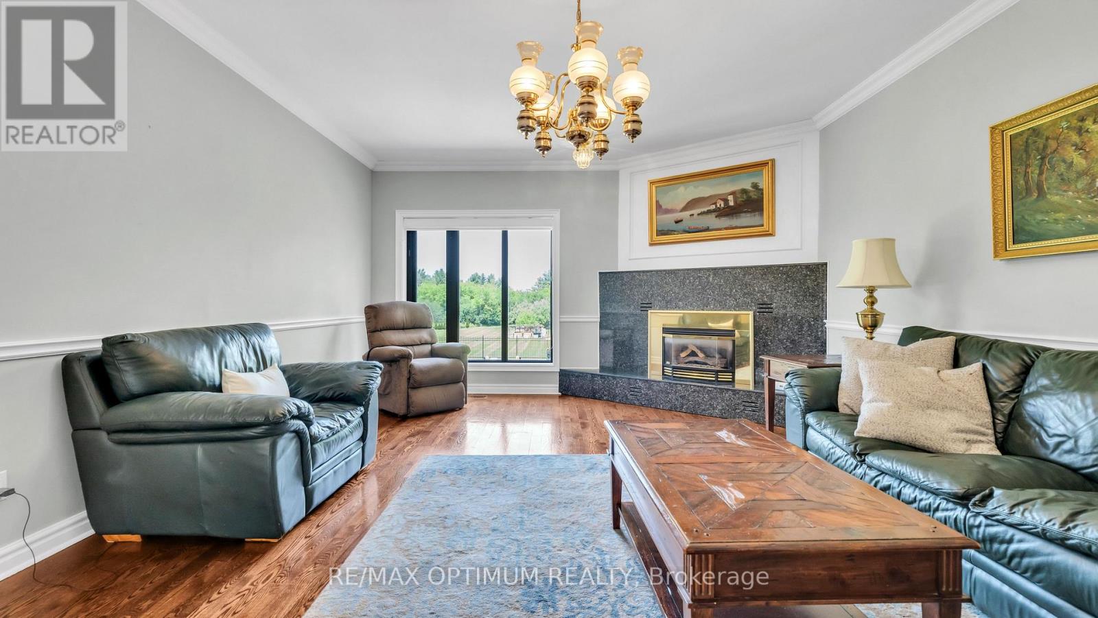 37 Fenton Way, Brampton, Ontario  L6P 0P4 - Photo 6 - W13410354