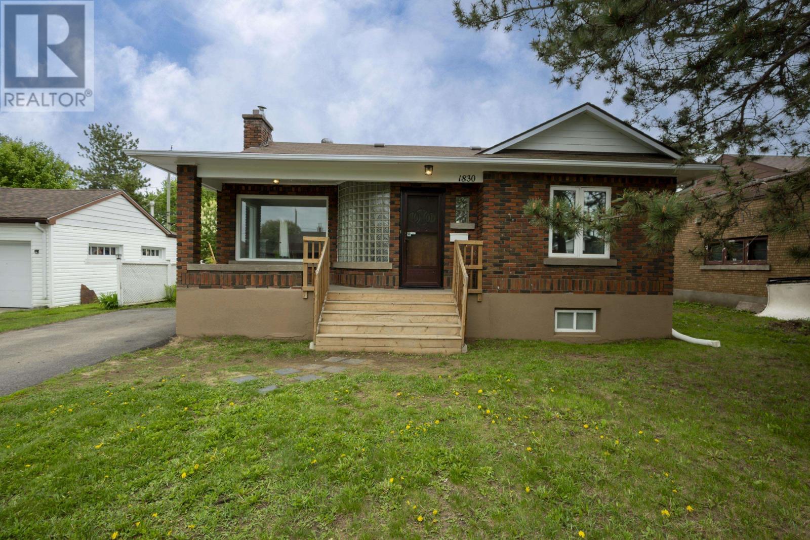 1830 Murray Ave, Thunder Bay, Ontario  P7E 5A8 - Photo 2 - TB2601419