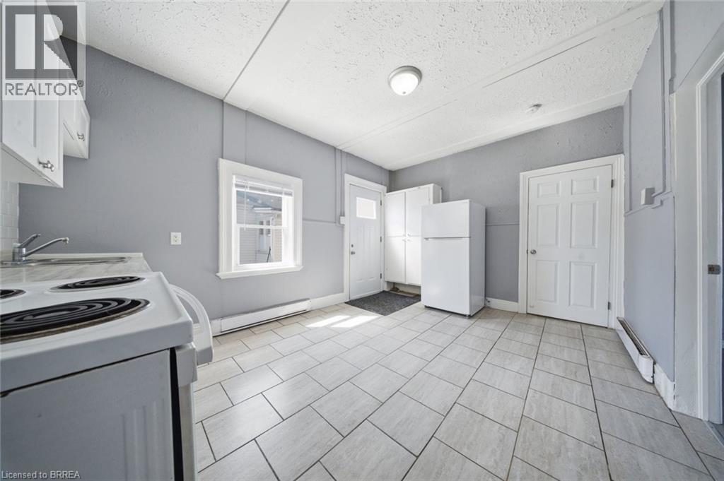 103 Queen Street, Brantford, Ontario  N3T 3C1 - Photo 7 - 40824308