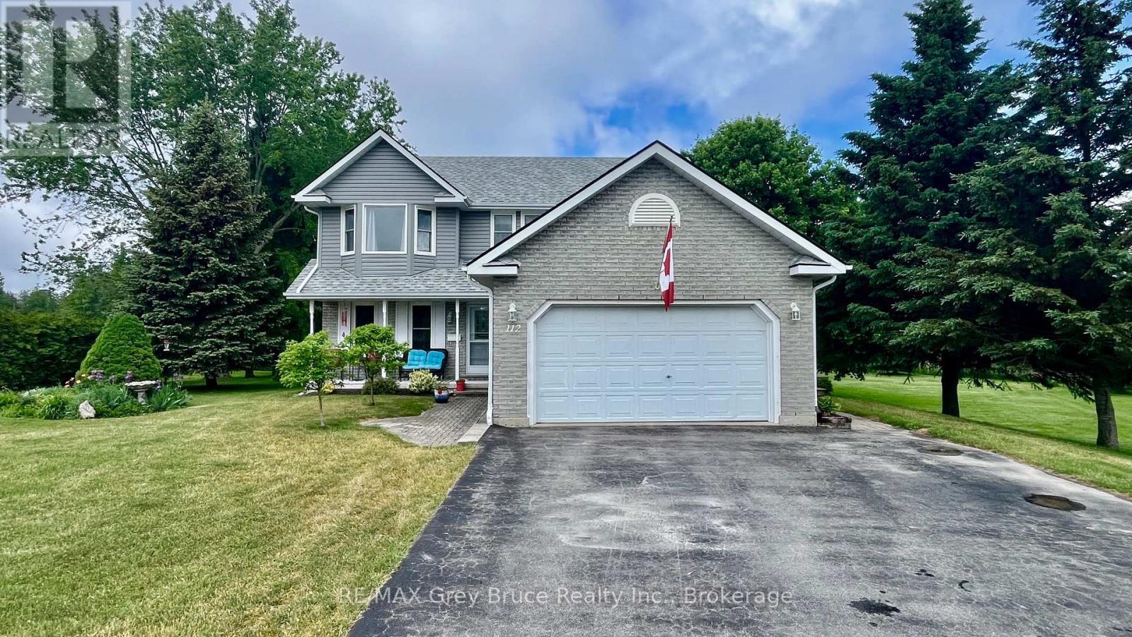 112 Mary Avenue, Georgian Bluffs, Ontario  N4K 5N5 - Photo 2 - X12885680