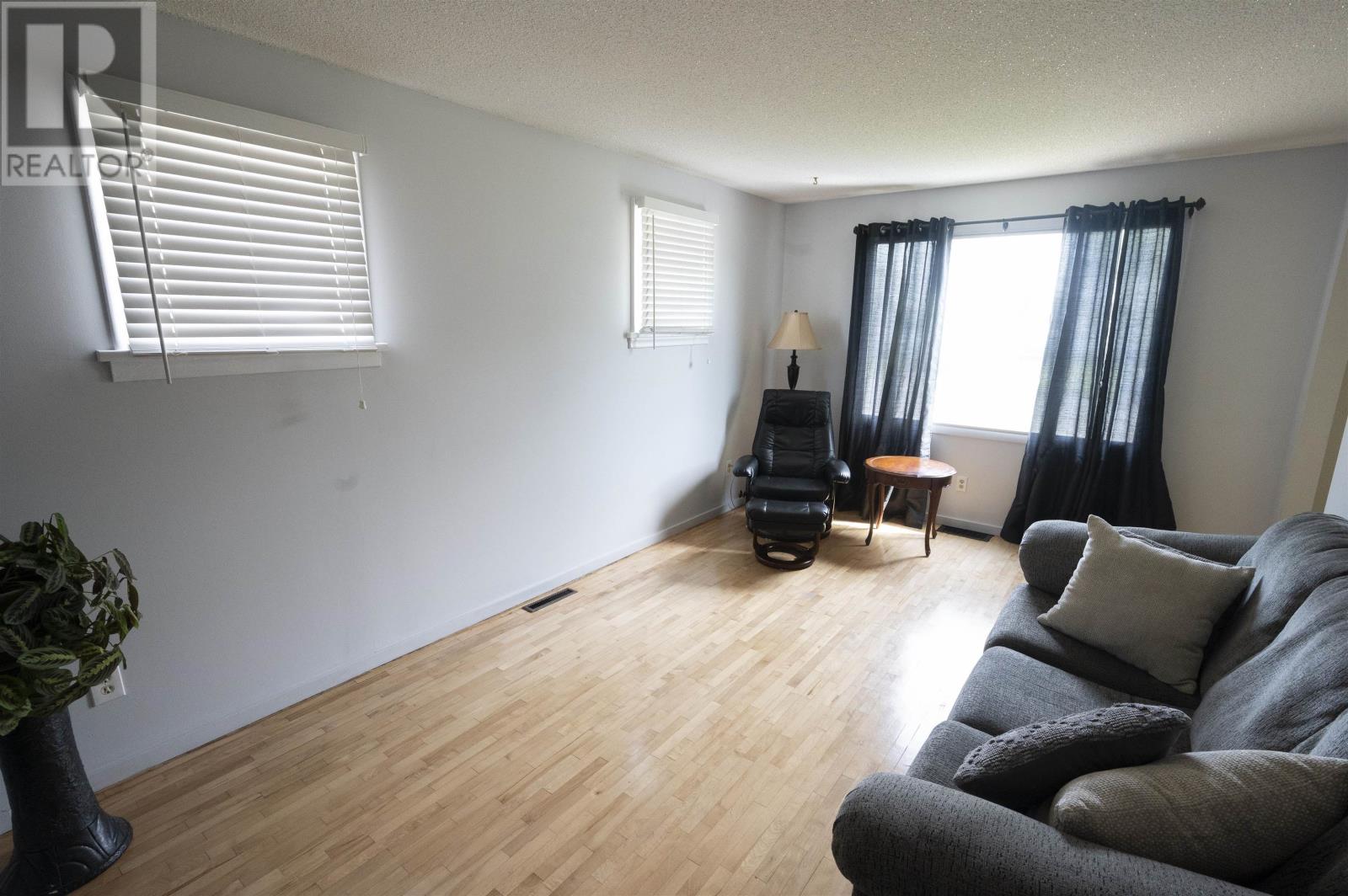 277 Mary Street East, Thunder Bay, Ontario  P7E 4J7 - Photo 4 - TB2601427