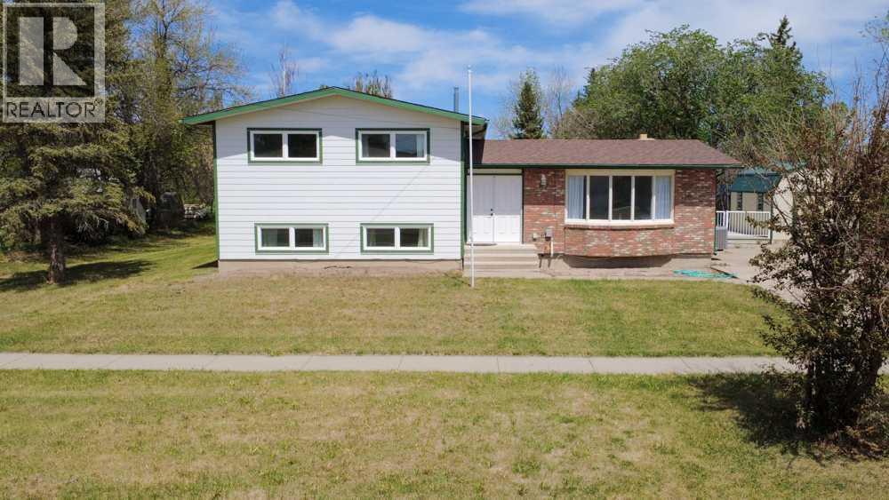 67 E 200 S, raymond, Alberta