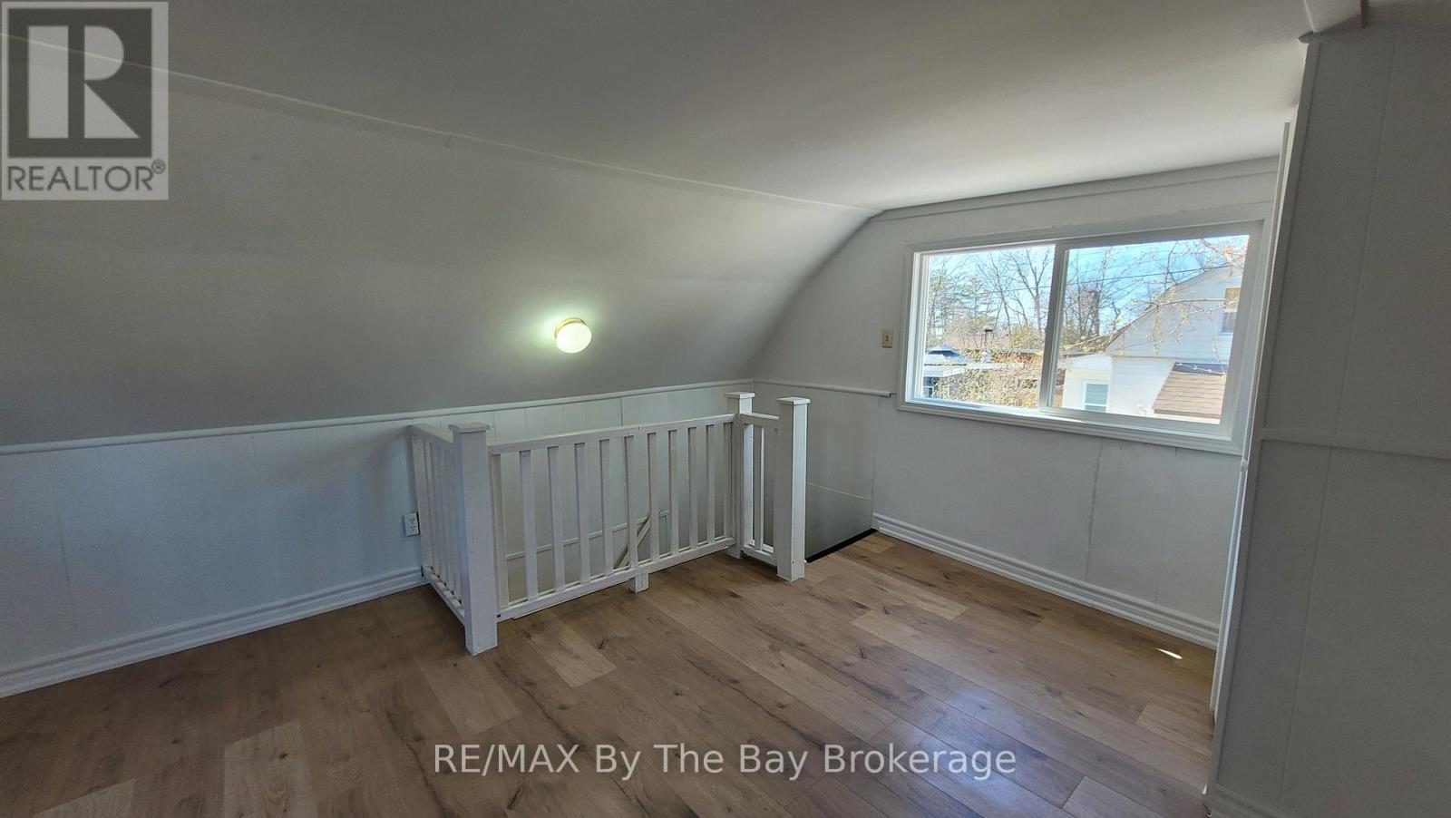 19 Glen Street, Wasaga Beach, Ontario  L9Z 2K5 - Photo 12 - S13420794