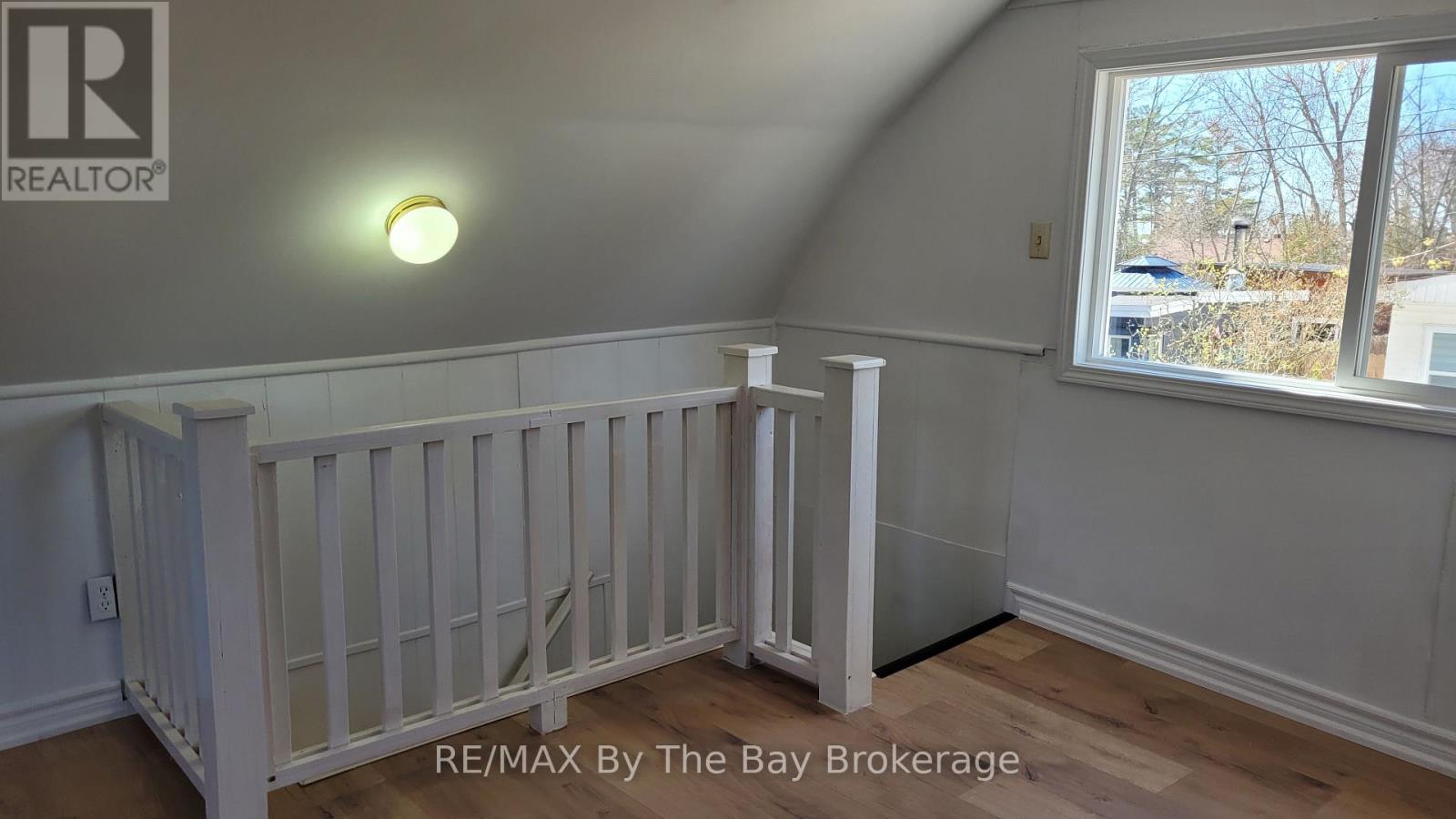 19 Glen Street, Wasaga Beach, Ontario  L9Z 2K5 - Photo 13 - S13420794