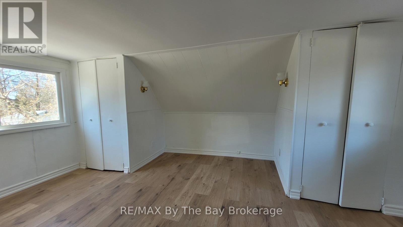 19 Glen Street, Wasaga Beach, Ontario  L9Z 2K5 - Photo 15 - S13420794