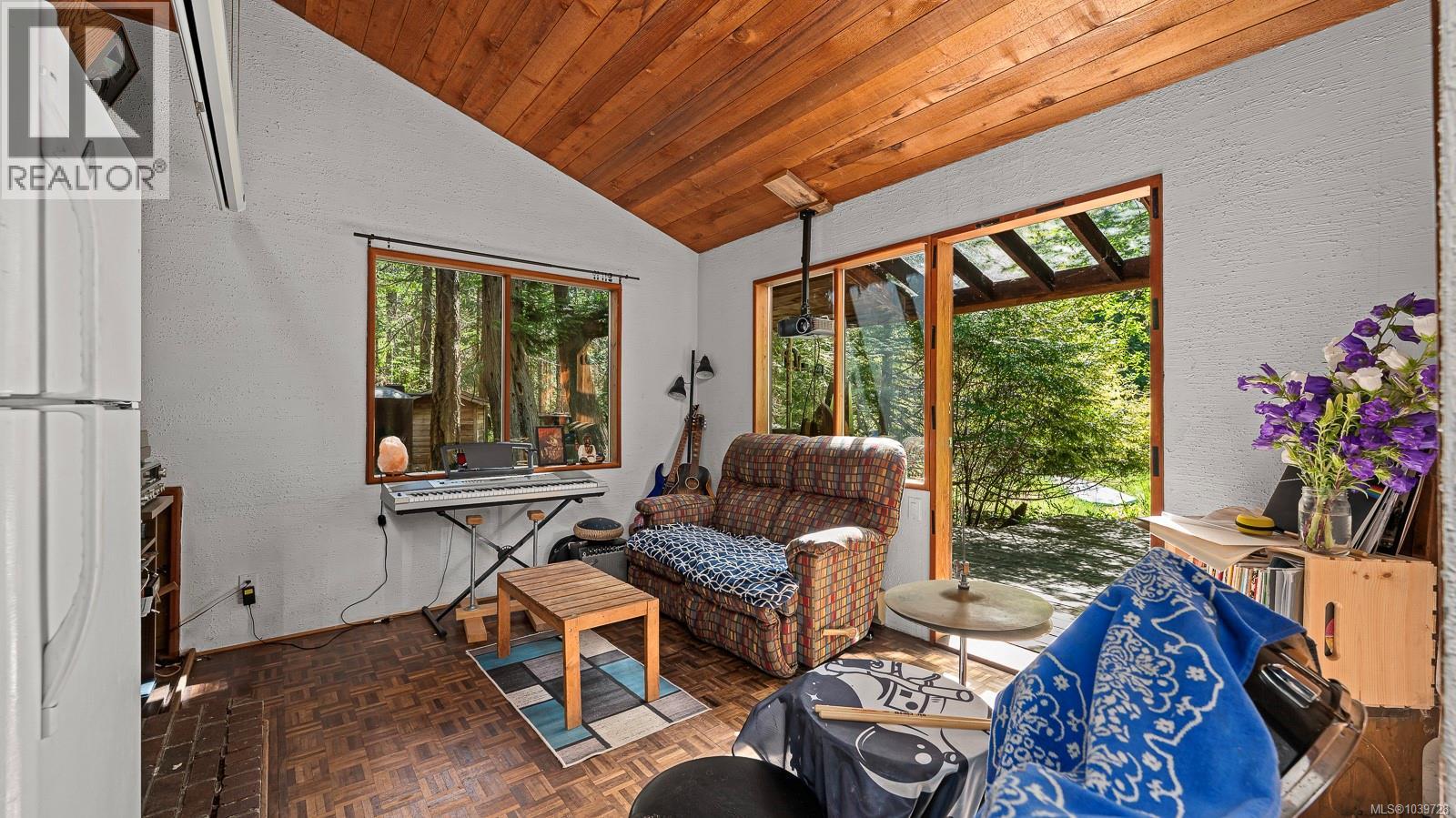 6535 St Johns Point Rd, Hornby Island, British Columbia  V0R 1Z0 - Photo 9 - 1039728