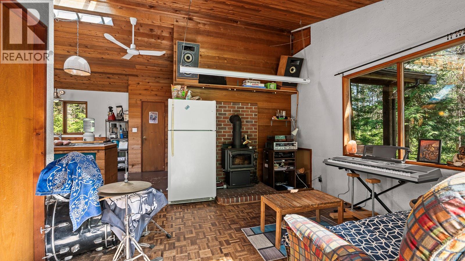 6535 St Johns Point Rd, Hornby Island, British Columbia  V0R 1Z0 - Photo 8 - 1039728