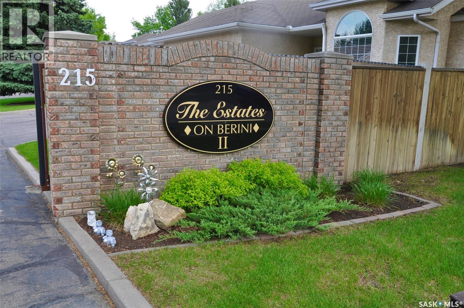 207 215 Berini Drive, Saskatoon, Saskatchewan  S7H 4L4 - Photo 1 - SK038763