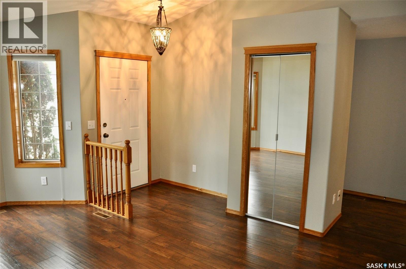 207 215 Berini Drive, Saskatoon, Saskatchewan  S7H 4L4 - Photo 6 - SK038763