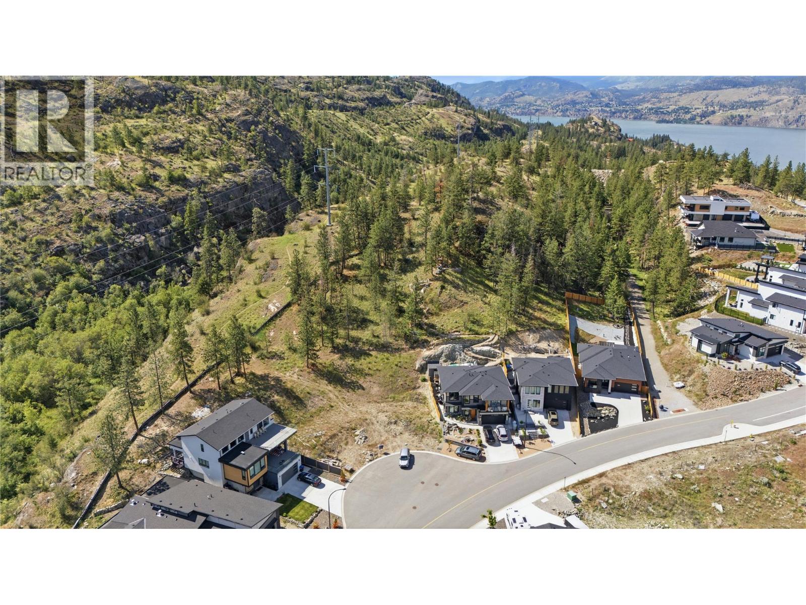 3232 Evergreen Drive, Penticton, British Columbia  V2A 9A9 - Photo 5 - 10390711