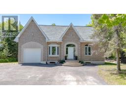 421 COLLINS DRIVE, North Bay, Ontario