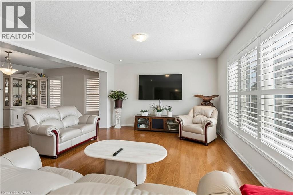 10 Klemscott Road, Brampton, Ontario  L7A 0P5 - Photo 4 - 40836124
