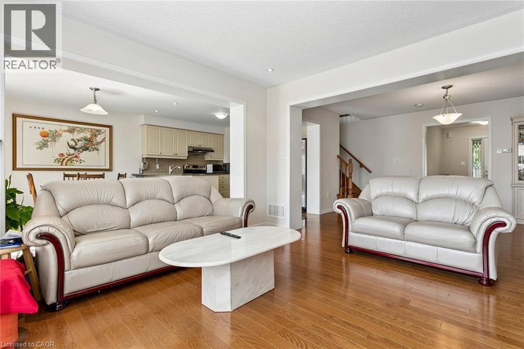 10 Klemscott Road, Brampton, Ontario  L7A 0P5 - Photo 6 - 40836124