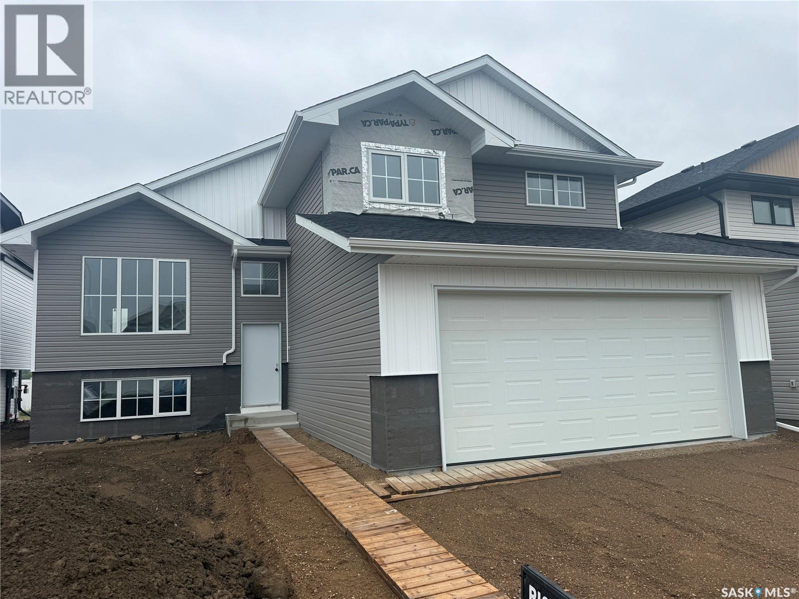 832 Woods CRESCENT, Warman, Saskatchewan