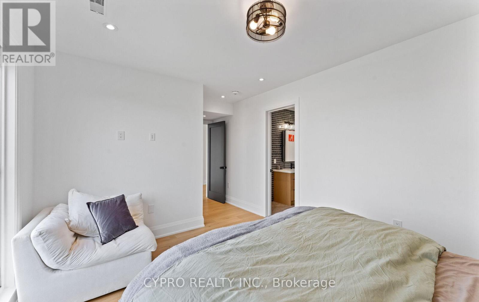 Unknown Address, ,    - Photo 30 - N13420650
