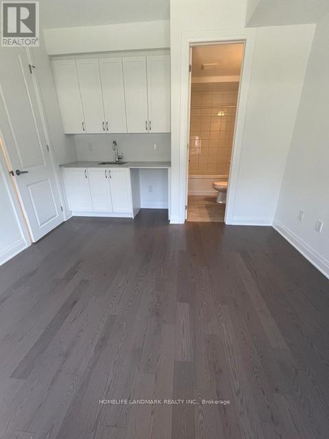 7 Wisla Avenue, Markham, Ontario  L6C 3M1 - Photo 2 - N13420934