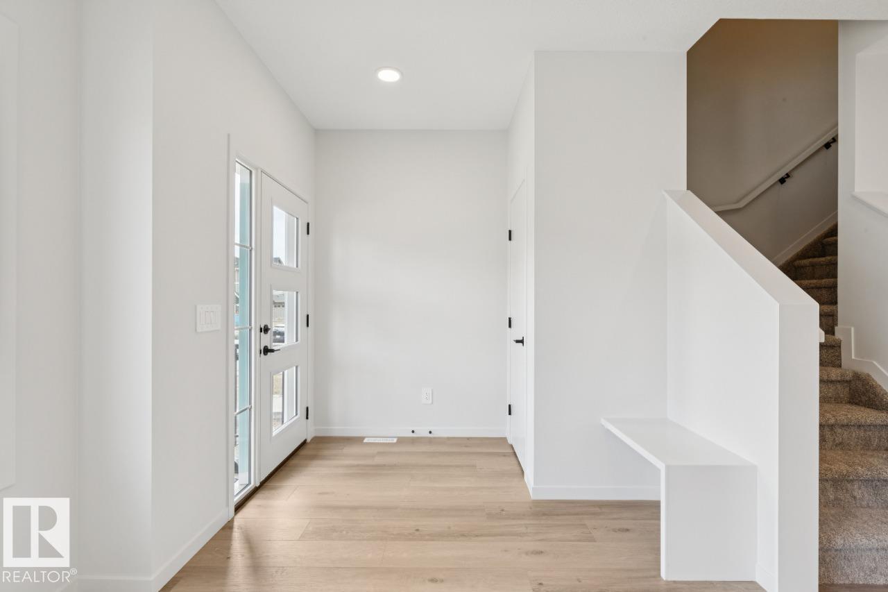 8124 228 St Nw, Edmonton, Alberta  T5T 4N5 - Photo 2 - E4492612