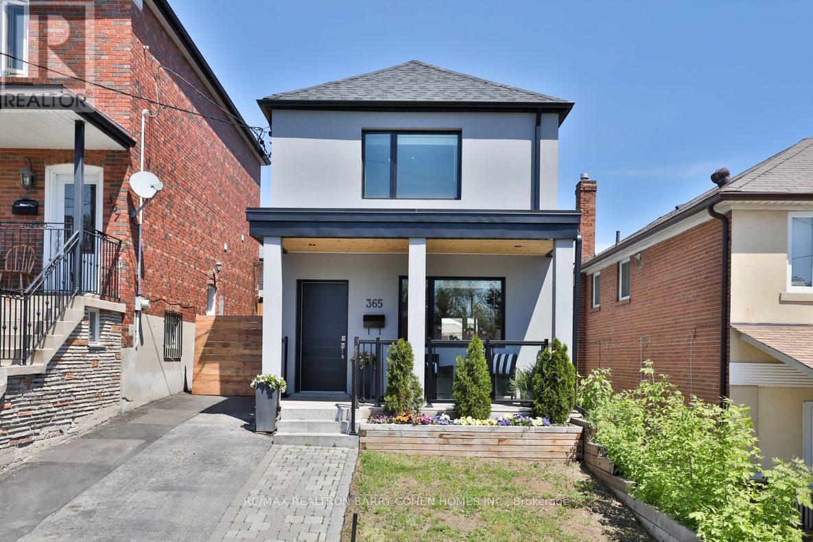 365 HARVIE AVENUE, Toronto, Ontario