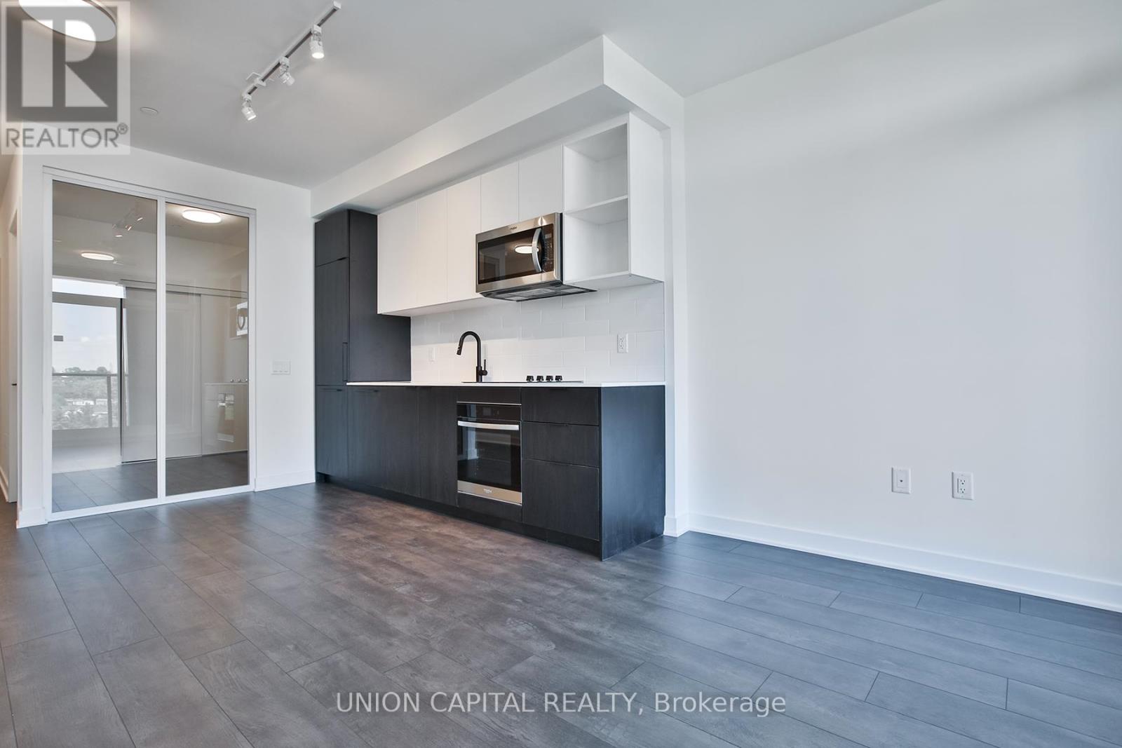 717 - 1185 Dupont Street, Toronto, Ontario  M6H 0G5 - Photo 2 - W13420798
