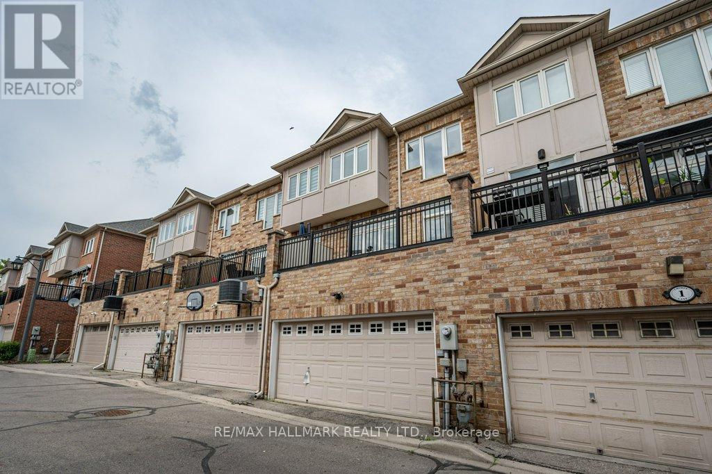 3 CHIMES LANE, Toronto, Ontario