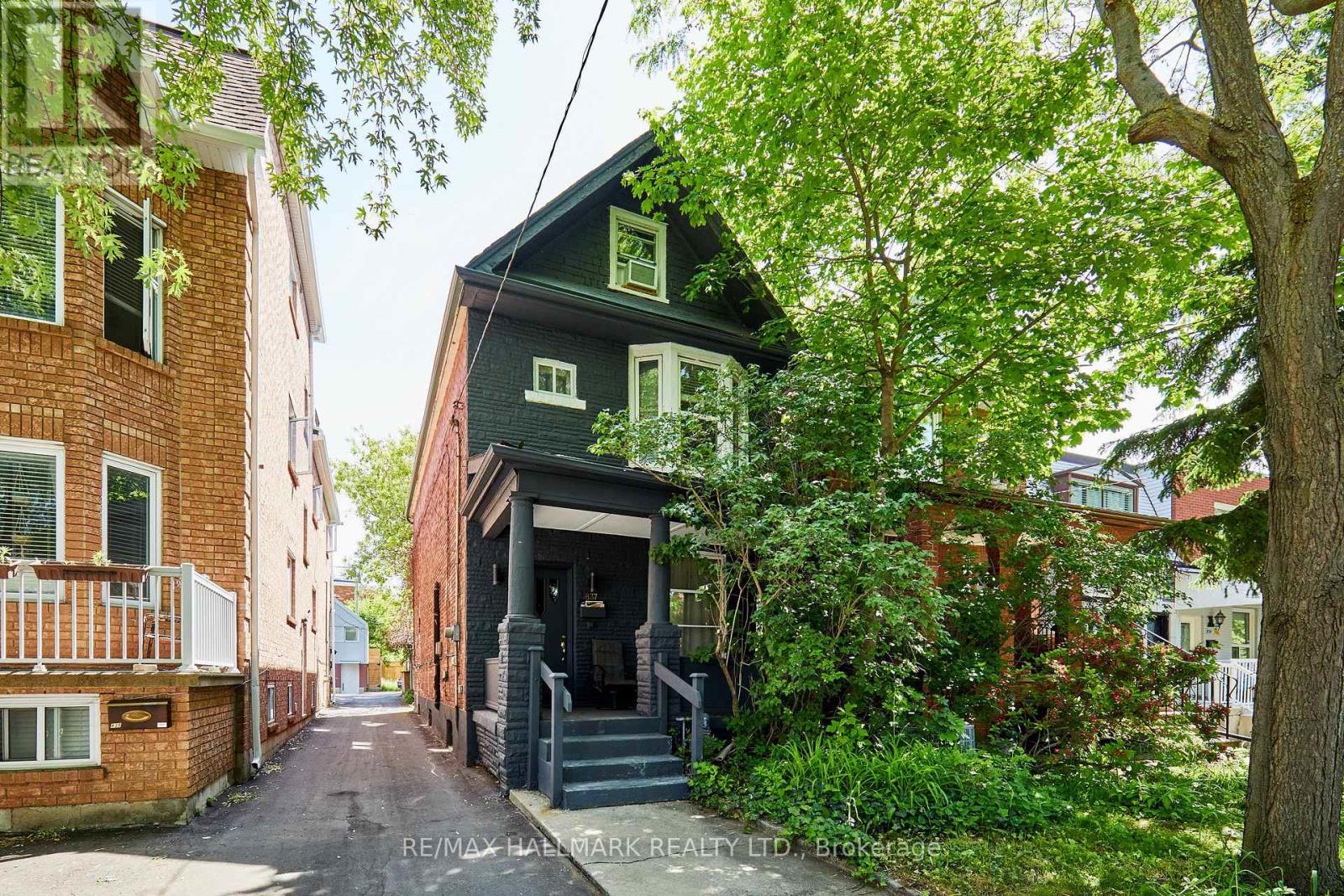 837 GLADSTONE AVENUE, Toronto, Ontario