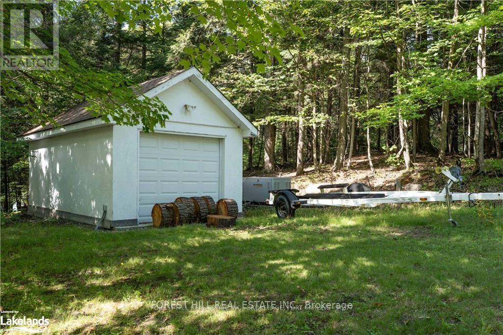 1004 Old Township Road, Muskoka Lakes, Ontario  P0B 1J0 - Photo 12 - X13420790