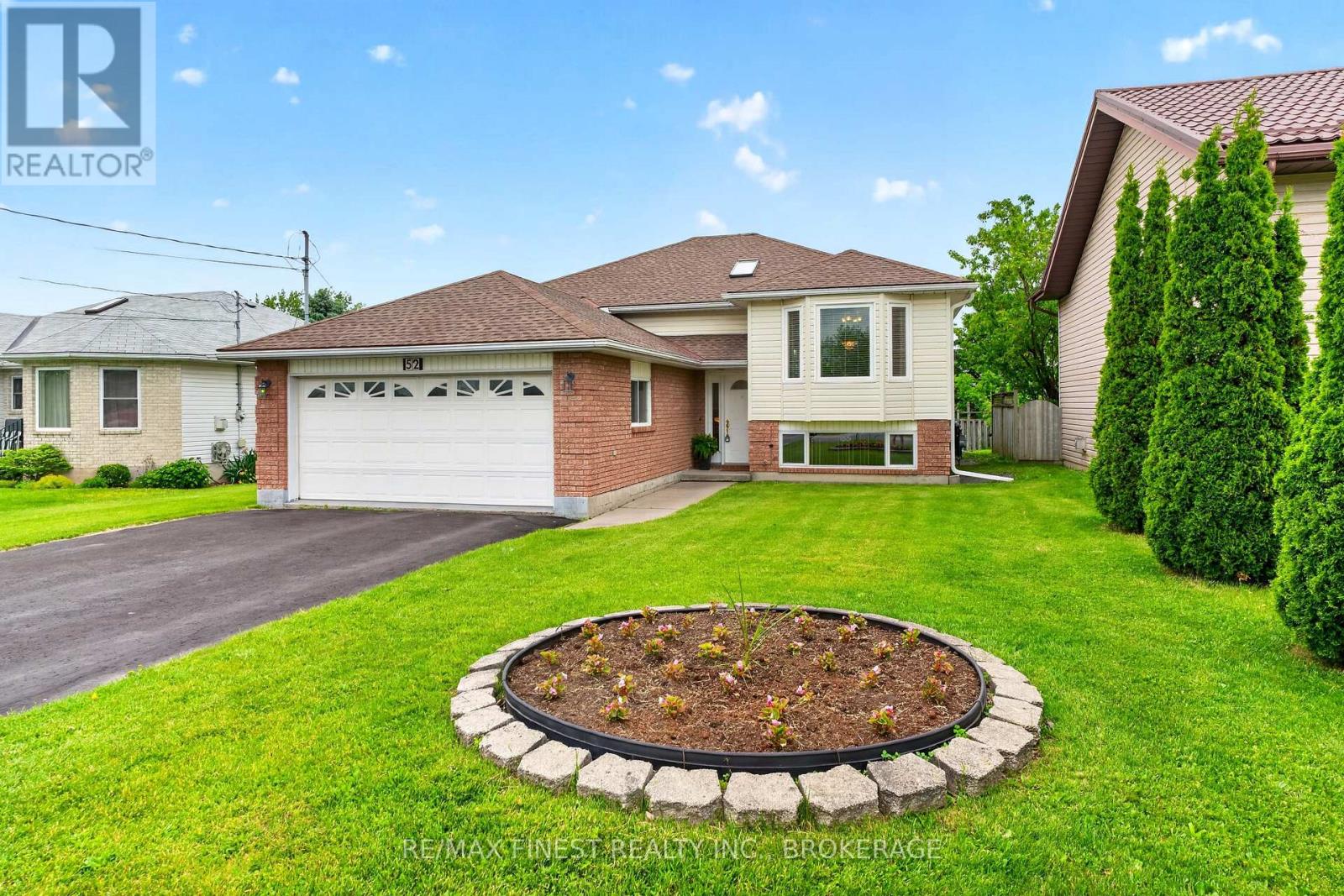 52 JOHNSON STREET, Prince Edward County, Ontario