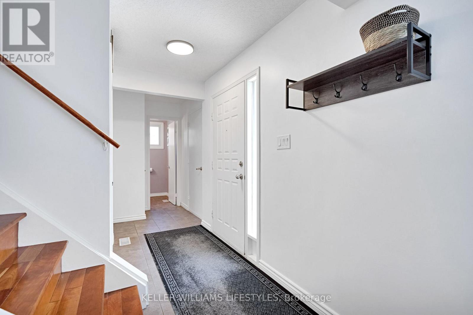 53 Bexhill Drive, London South, Ontario  N6E 1X1 - Photo 4 - X13421036