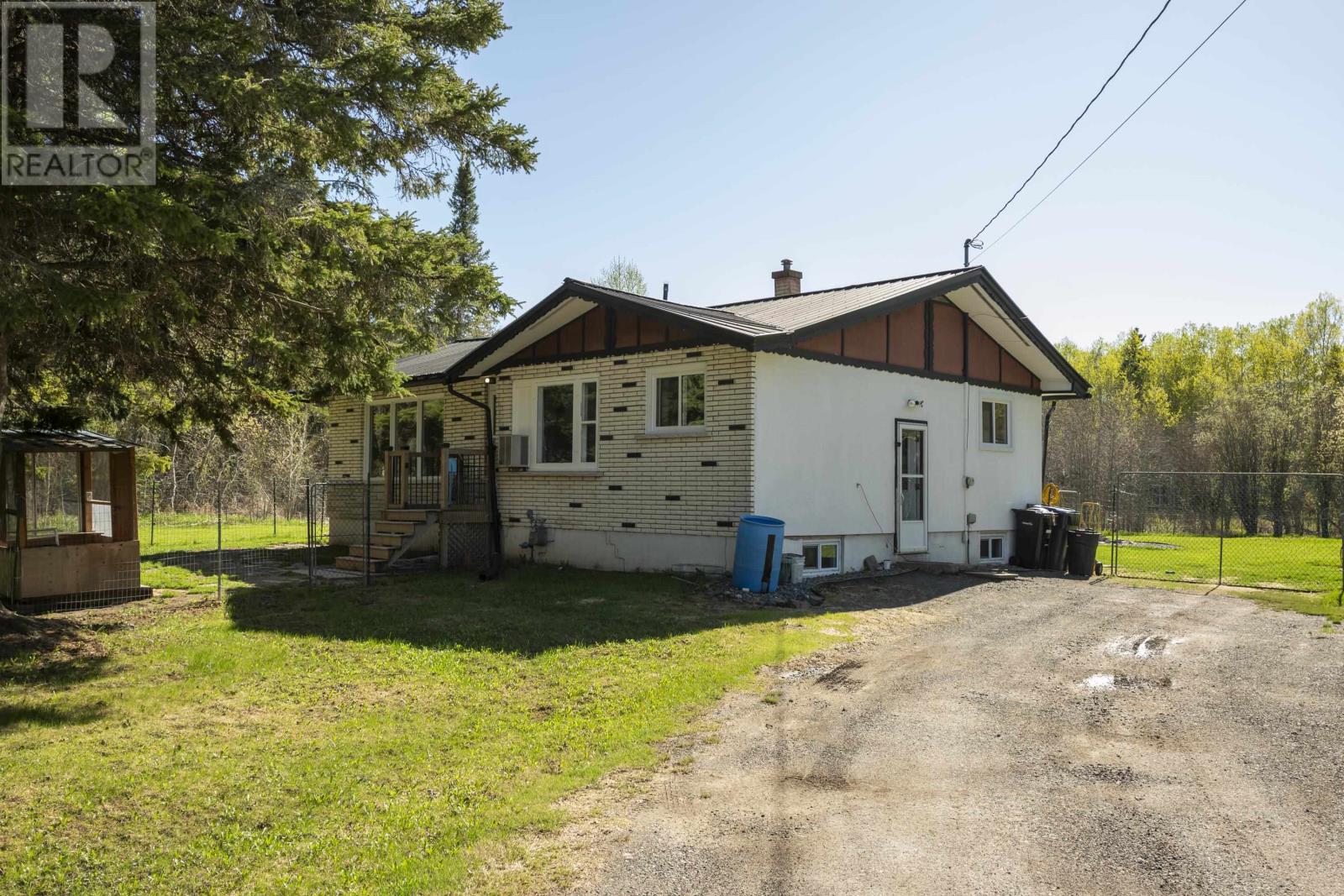 6301 Loch Lomond Rd, Thunder Bay, Ontario  P7K 1C1 - Photo 36 - TB2601281