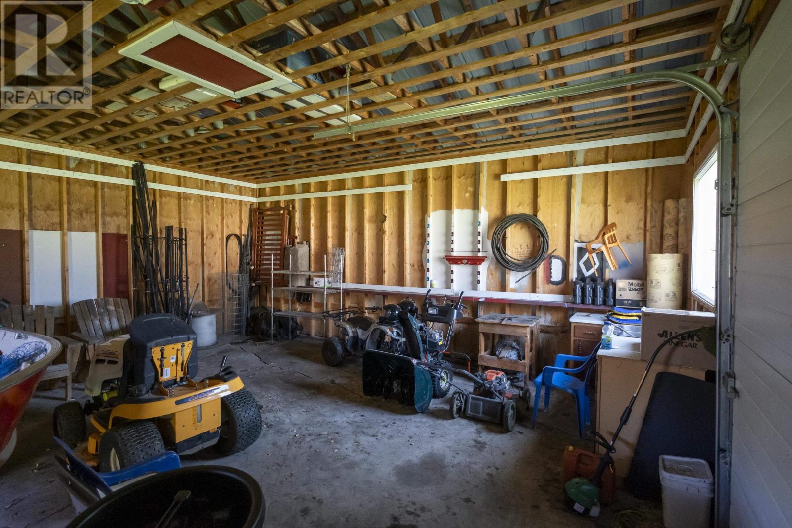 6301 Loch Lomond Rd, Thunder Bay, Ontario  P7K 1C1 - Photo 34 - TB2601281