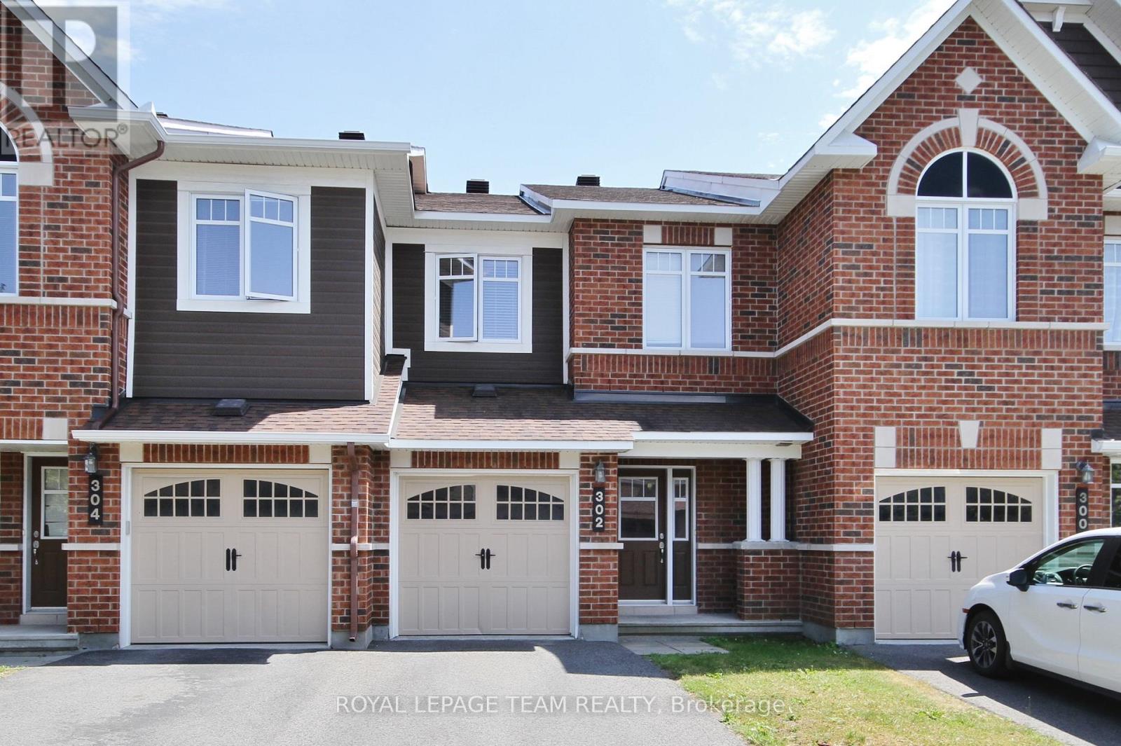 302 TOURMALINE CRESCENT, Ottawa, Ontario